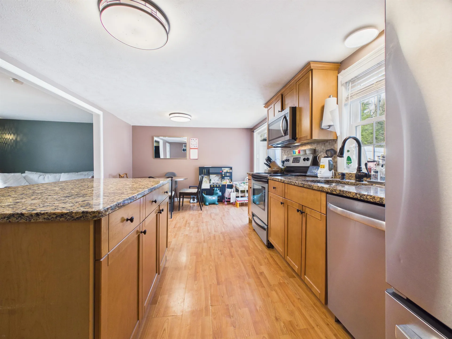 19 Deerwood Drive Amherst NH 03031