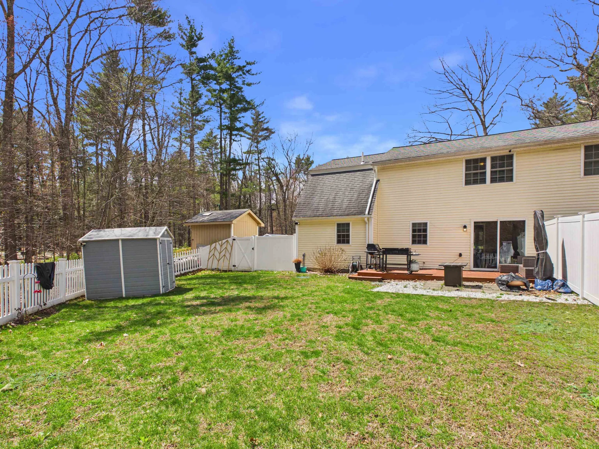 19 Deerwood Drive Amherst NH 03031