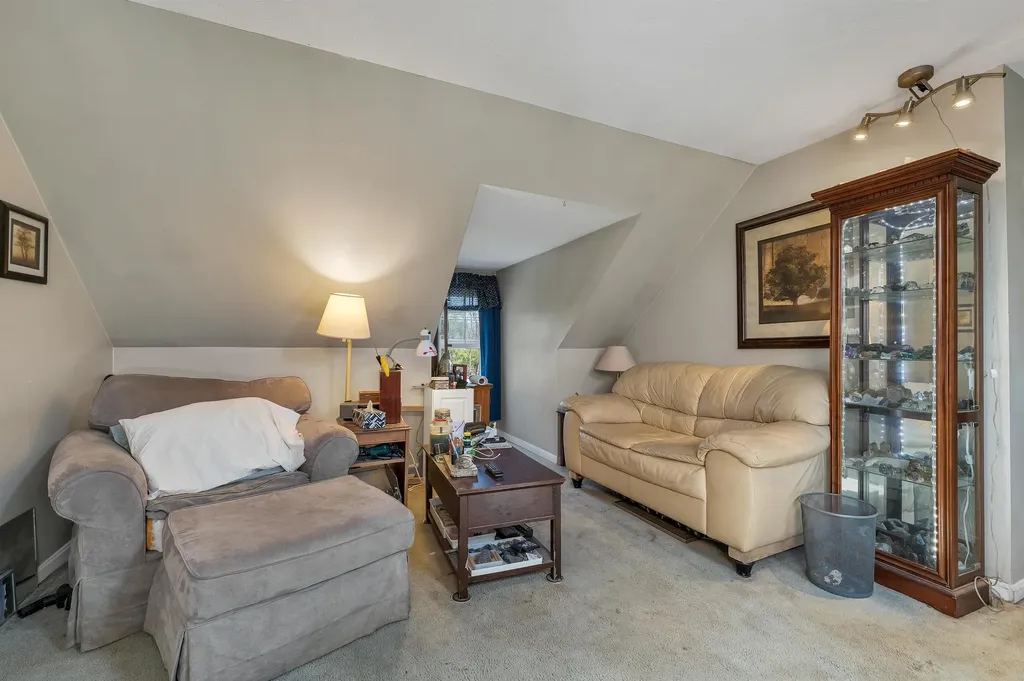 6 Marilyn Drive Belmont NH 03220