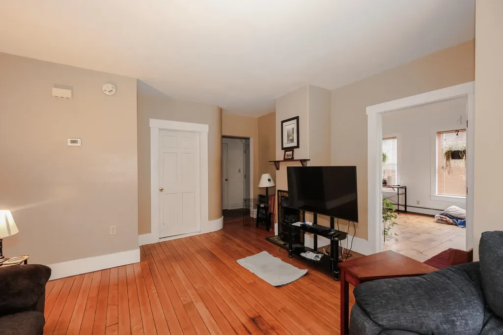 14 Chestnut Street Pittsfield NH 03263