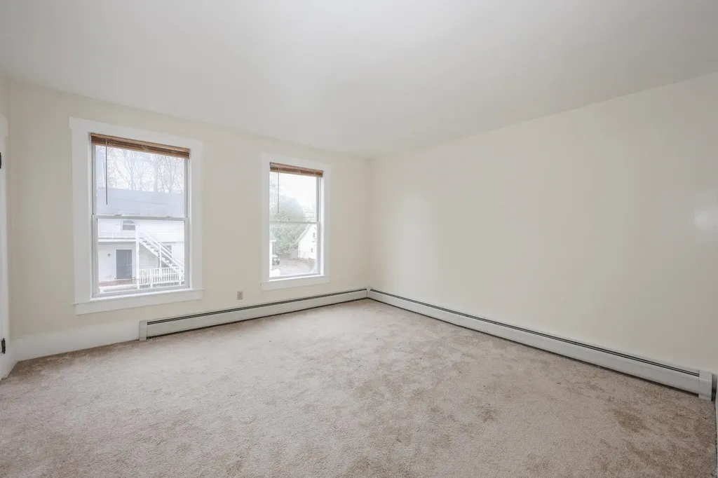 14 Chestnut Street Pittsfield NH 03263