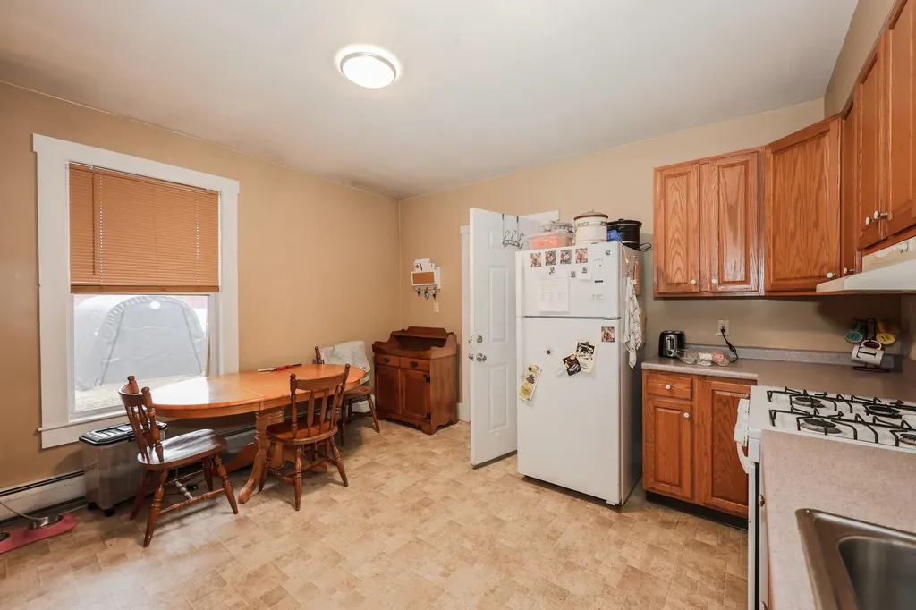 14 Chestnut Street Pittsfield NH 03263
