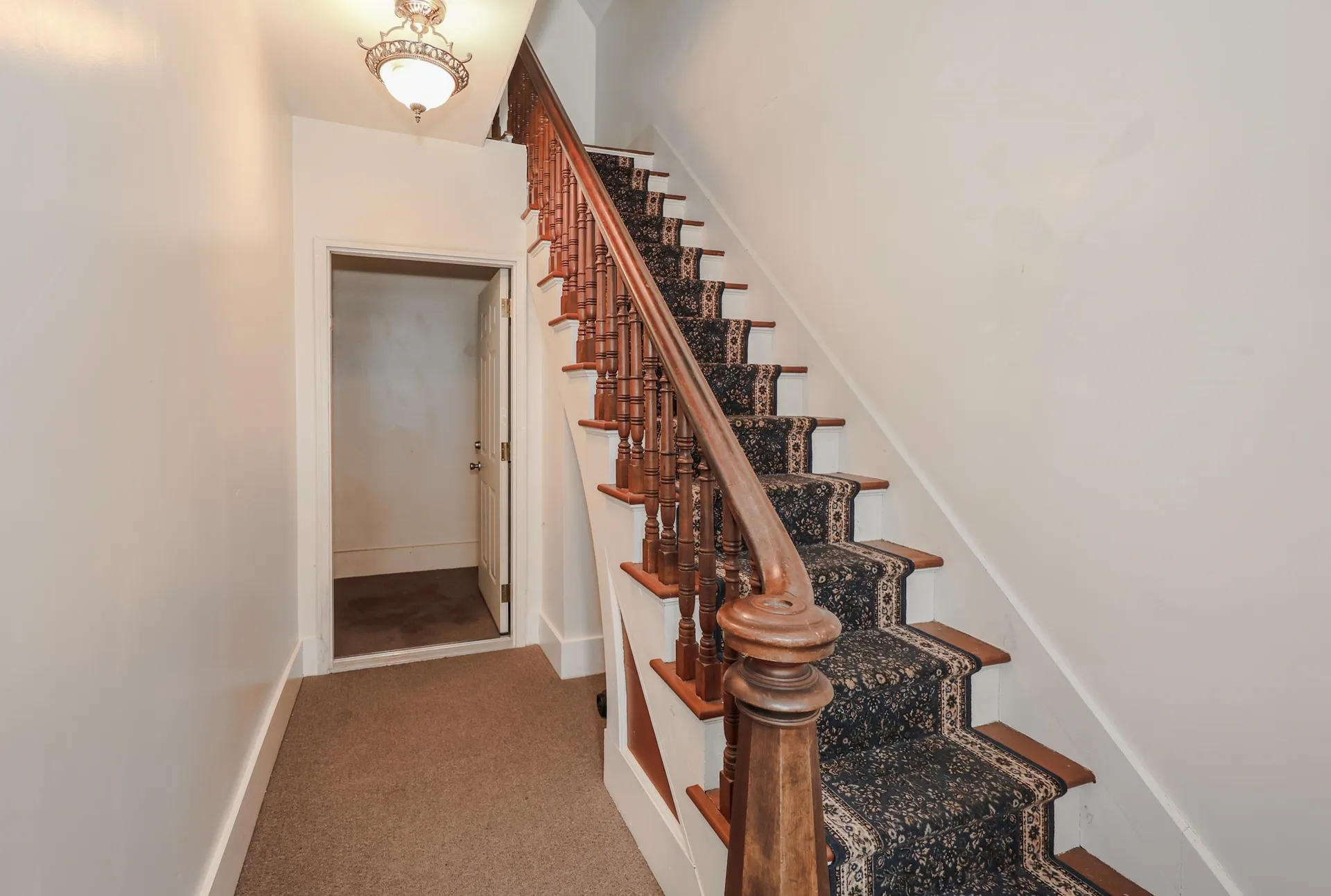 14 Chestnut Street Pittsfield NH 03263