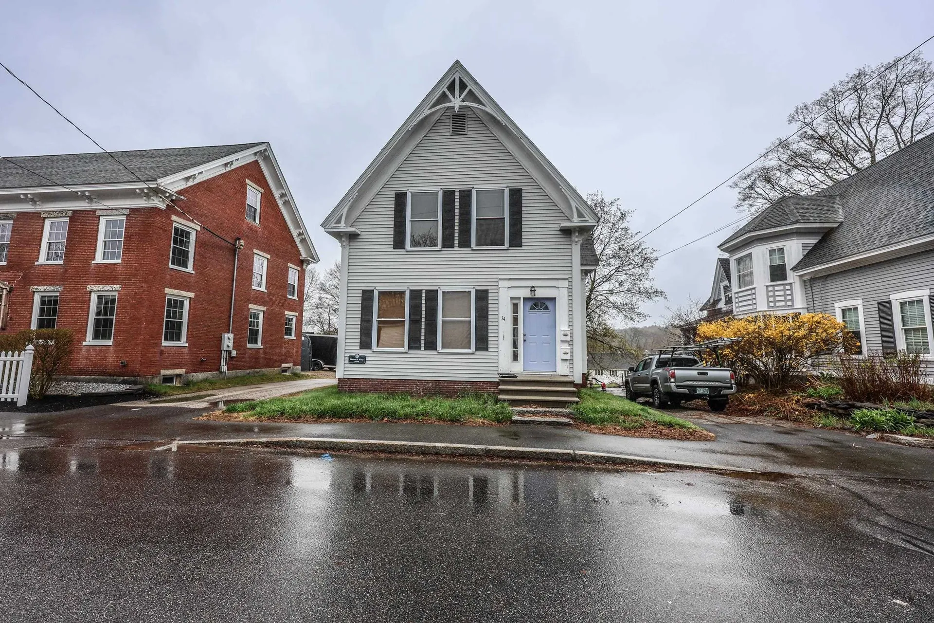 14 Chestnut Street Pittsfield NH 03263