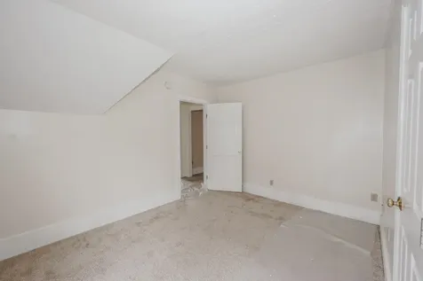 14 Chestnut Street Pittsfield NH 03263