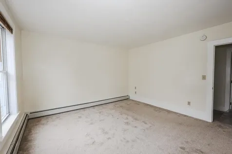 14 Chestnut Street Pittsfield NH 03263