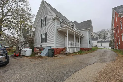 14 Chestnut Street Pittsfield NH 03263
