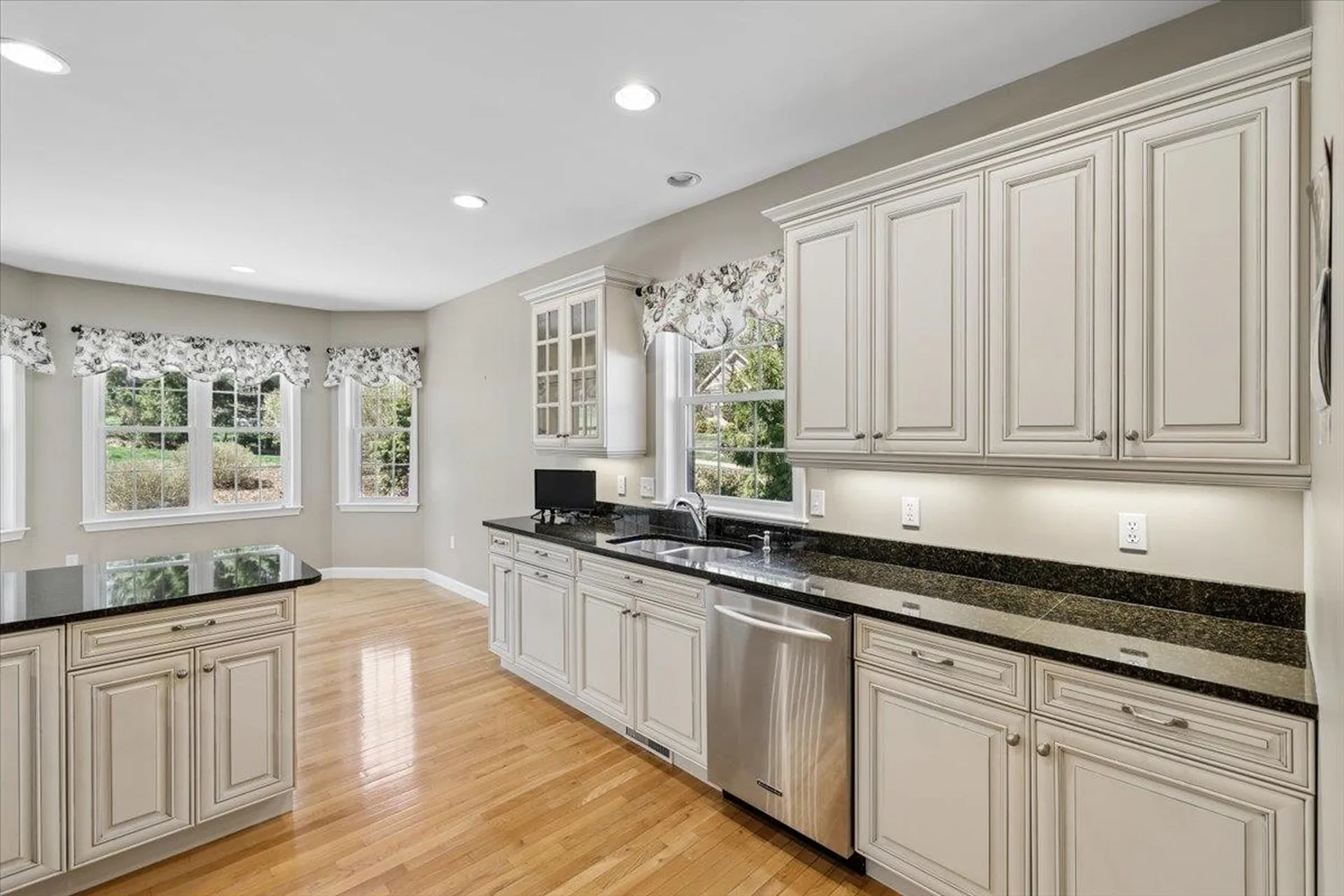 32 White Pine Lane Manchester NH 03102