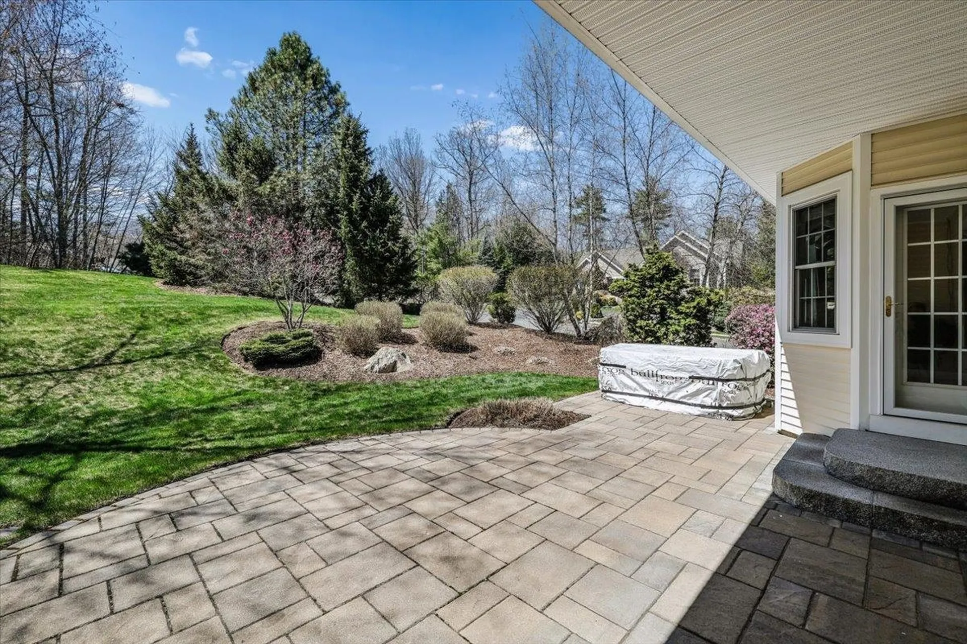 32 White Pine Lane Manchester NH 03102