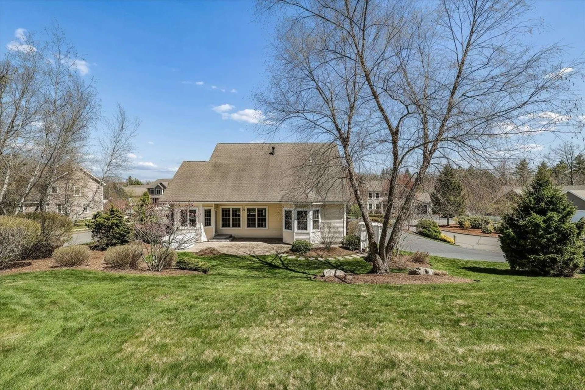32 White Pine Lane Manchester NH 03102