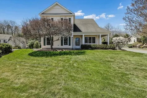 32 White Pine Lane Manchester NH 03102