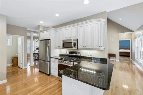 32 White Pine Lane Manchester NH 03102