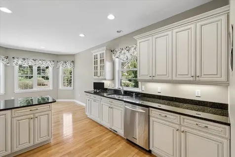 32 White Pine Lane Manchester NH 03102