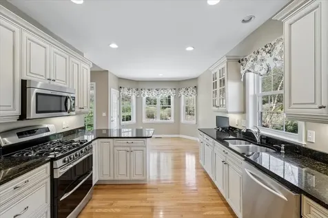 32 White Pine Lane Manchester NH 03102