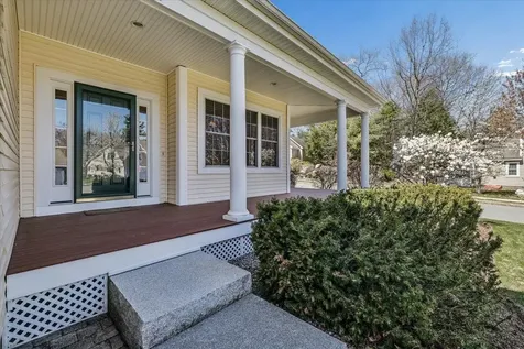 32 White Pine Lane Manchester NH 03102