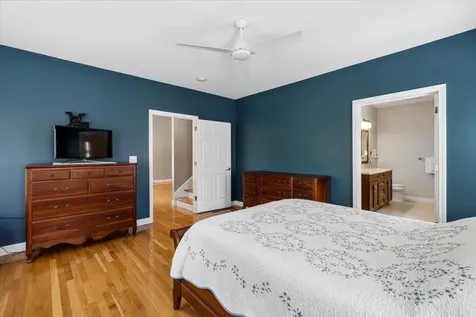 32 White Pine Lane Manchester NH 03102
