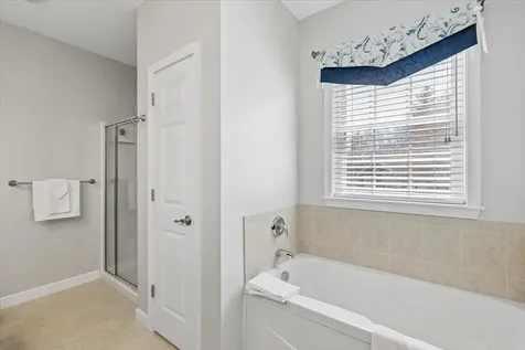 32 White Pine Lane Manchester NH 03102
