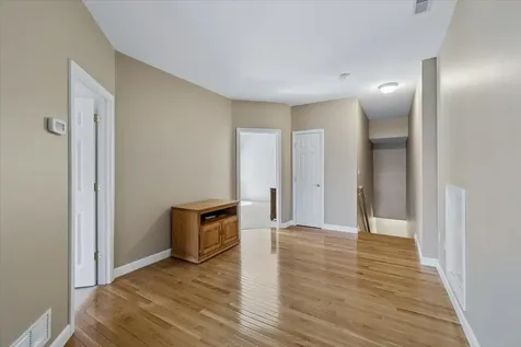 32 White Pine Lane Manchester NH 03102