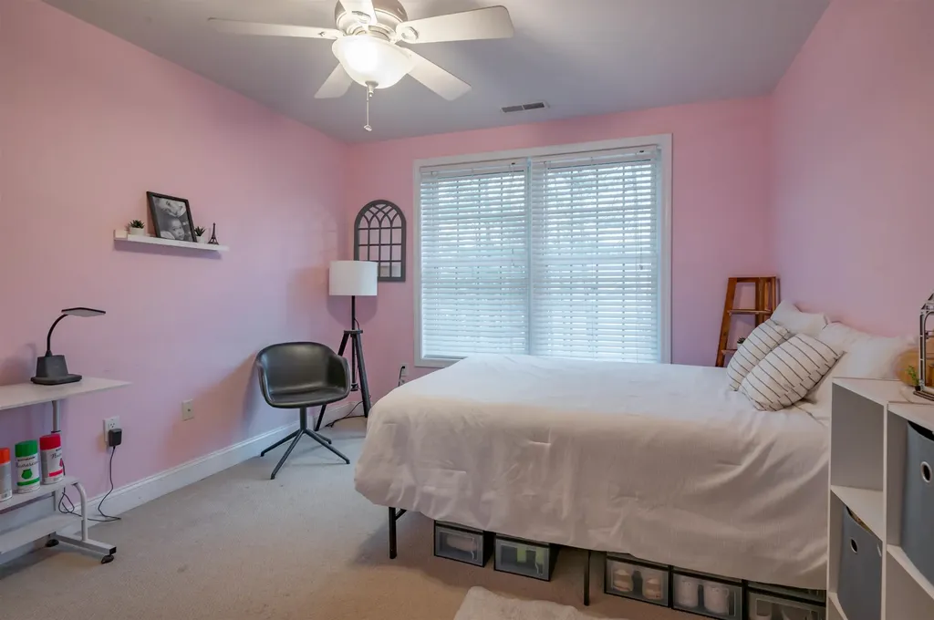 2 Lowther Place Nashua NH 03062