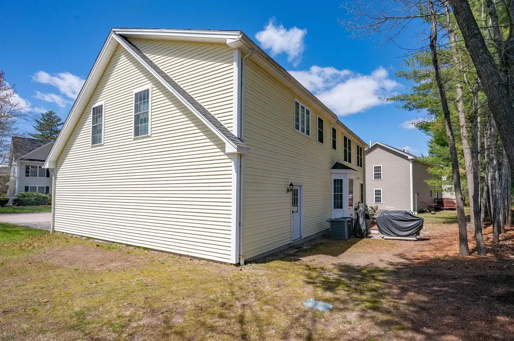 2 Lowther Place Nashua NH 03062