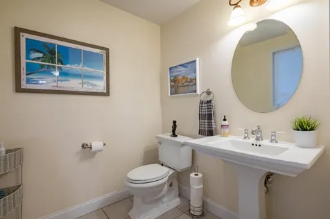 2 Lowther Place Nashua NH 03062