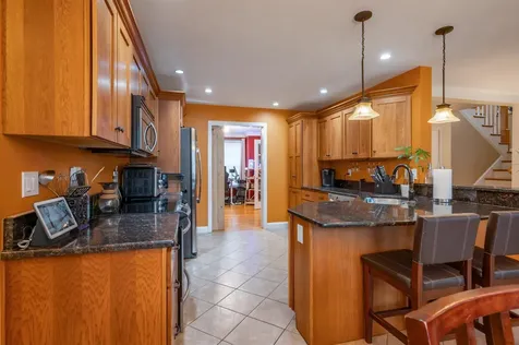 2 Lowther Place Nashua NH 03062