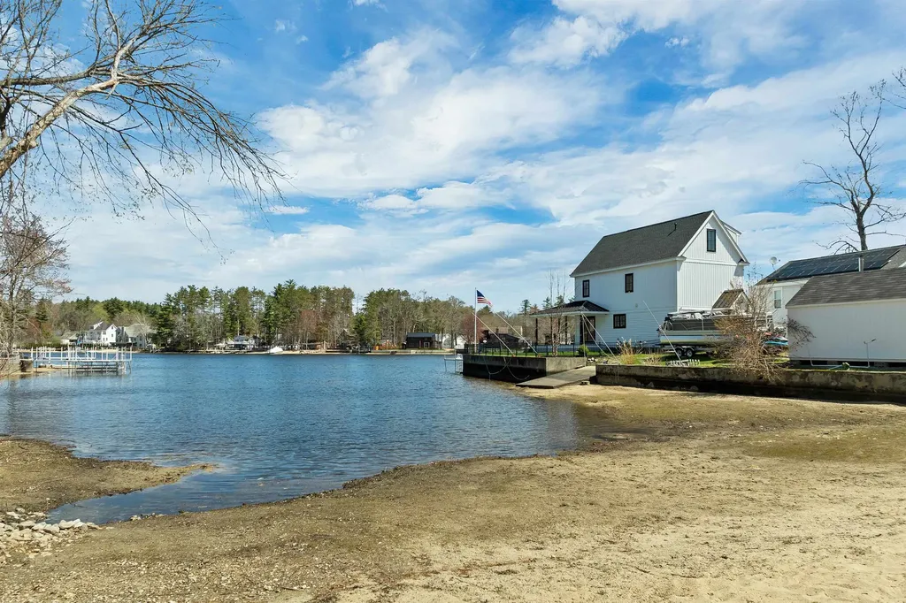 40 Mary Ann Avenue Salem NH 03079