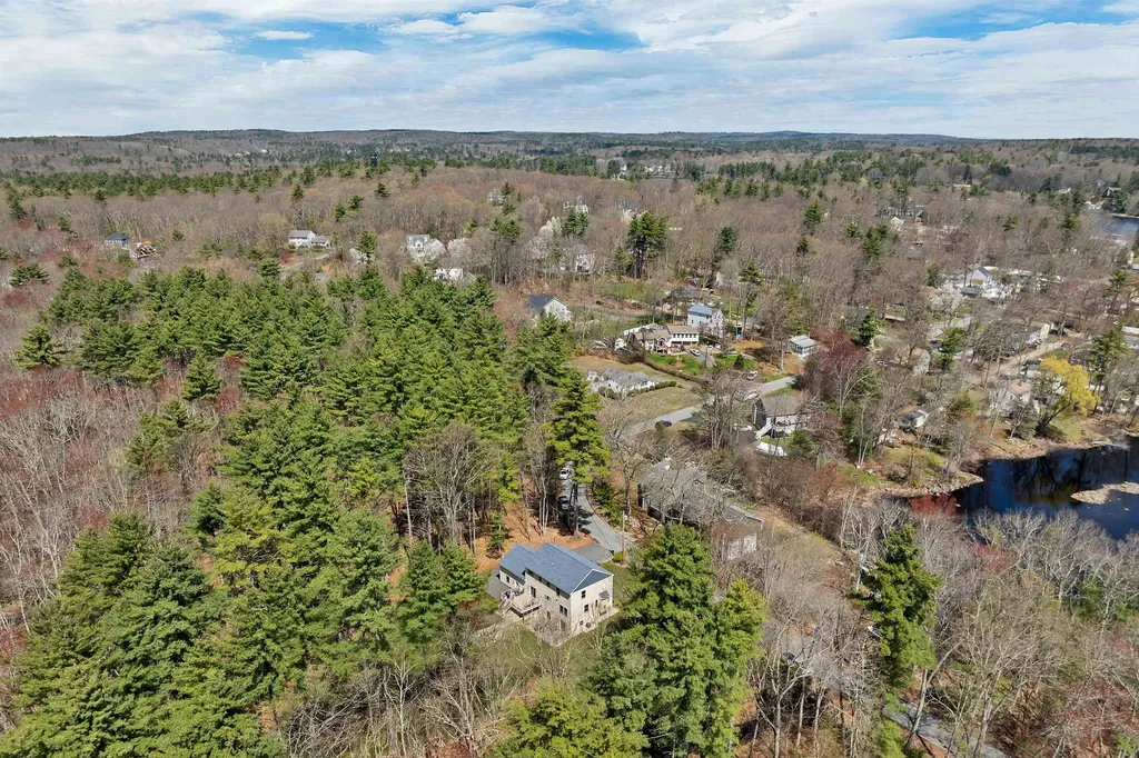 40 Mary Ann Avenue Salem NH 03079