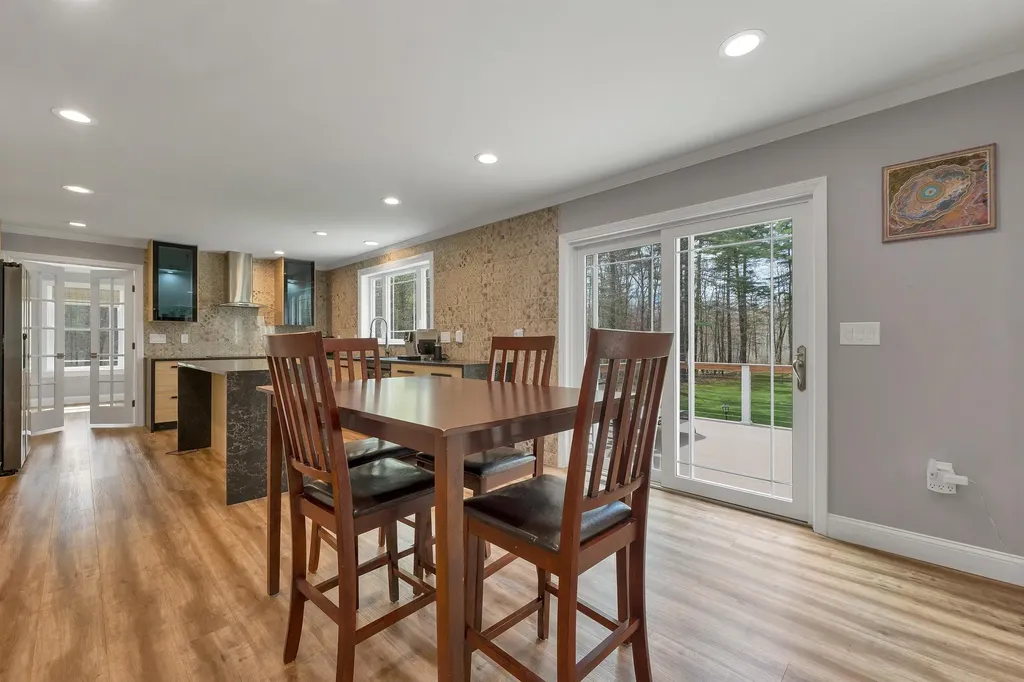 40 Mary Ann Avenue Salem NH 03079
