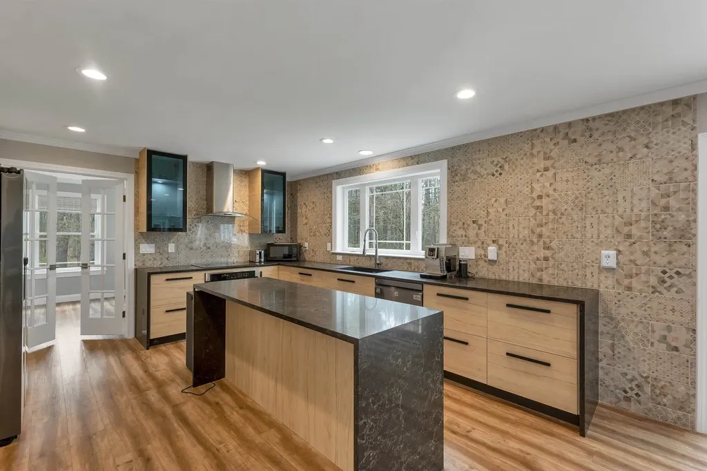 40 Mary Ann Avenue Salem NH 03079