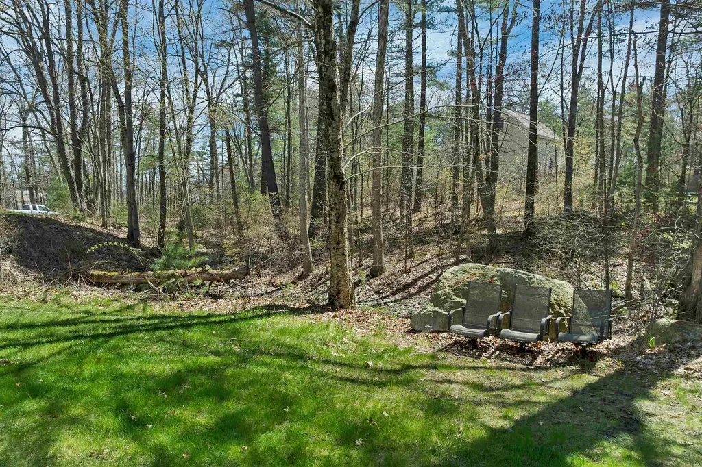 40 Mary Ann Avenue Salem NH 03079