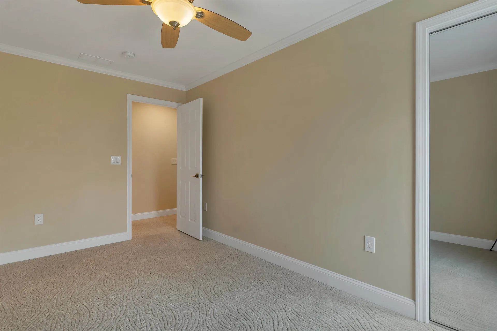40 Mary Ann Avenue Salem NH 03079