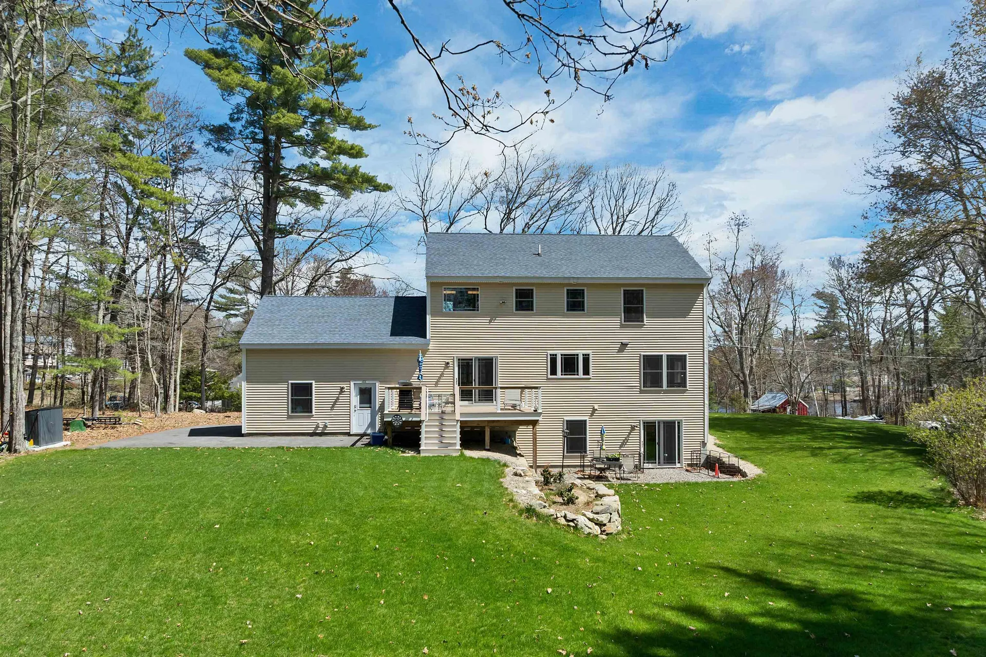 40 Mary Ann Avenue Salem NH 03079