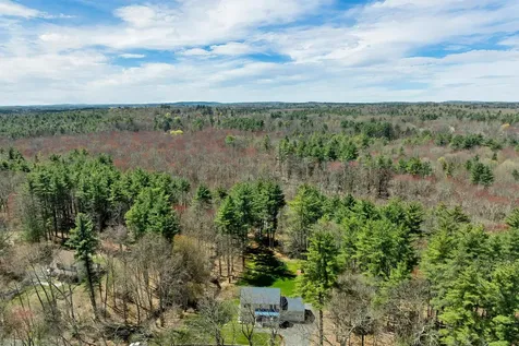 40 Mary Ann Avenue Salem NH 03079