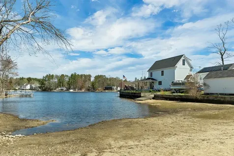 40 Mary Ann Avenue Salem NH 03079