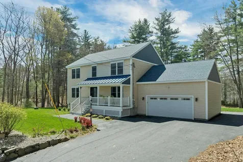 40 Mary Ann Avenue Salem NH 03079