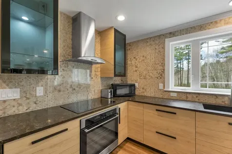 40 Mary Ann Avenue Salem NH 03079