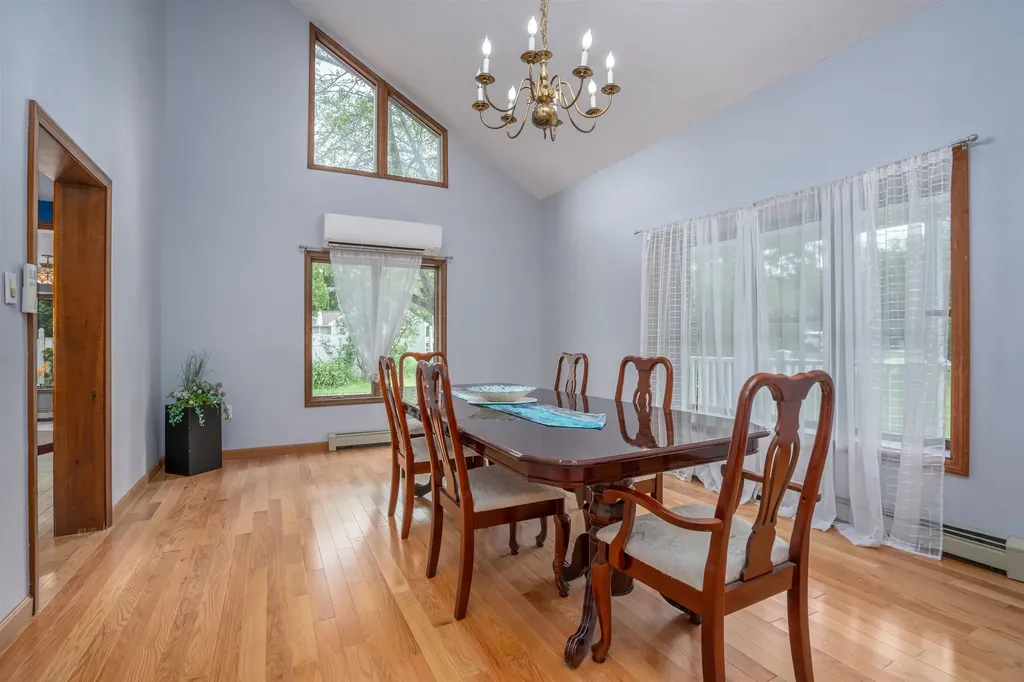 25 Oak Hill Drive Loudon NH 03307