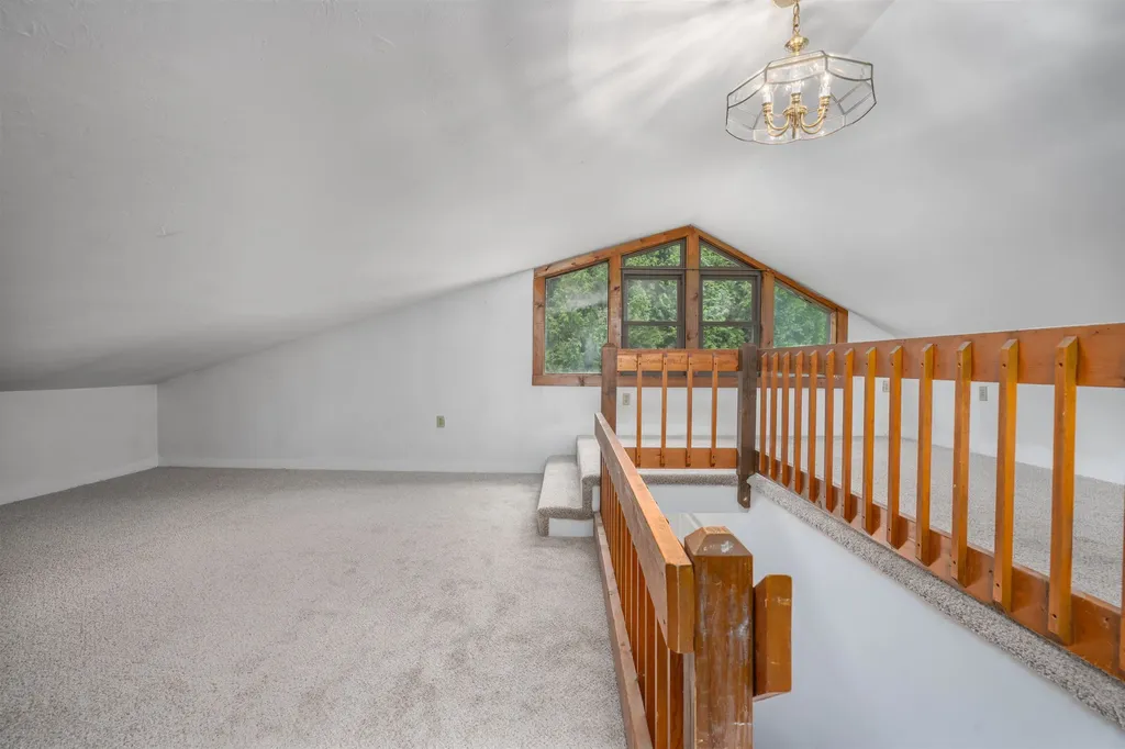 25 Oak Hill Drive Loudon NH 03307