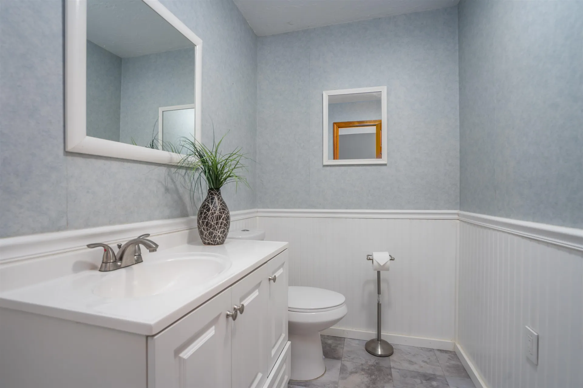 25 Oak Hill Drive Loudon NH 03307