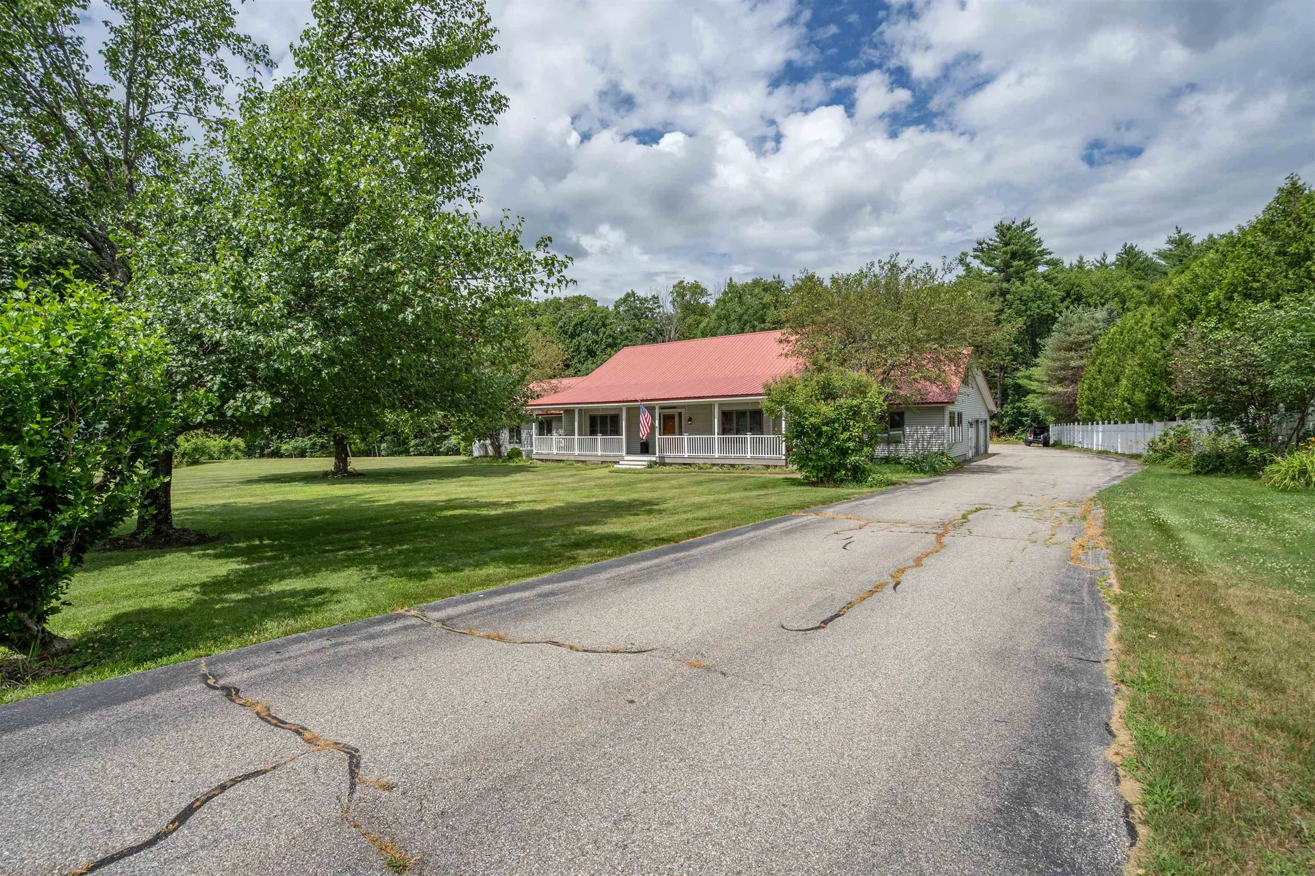 25 Oak Hill Drive Loudon NH 03307