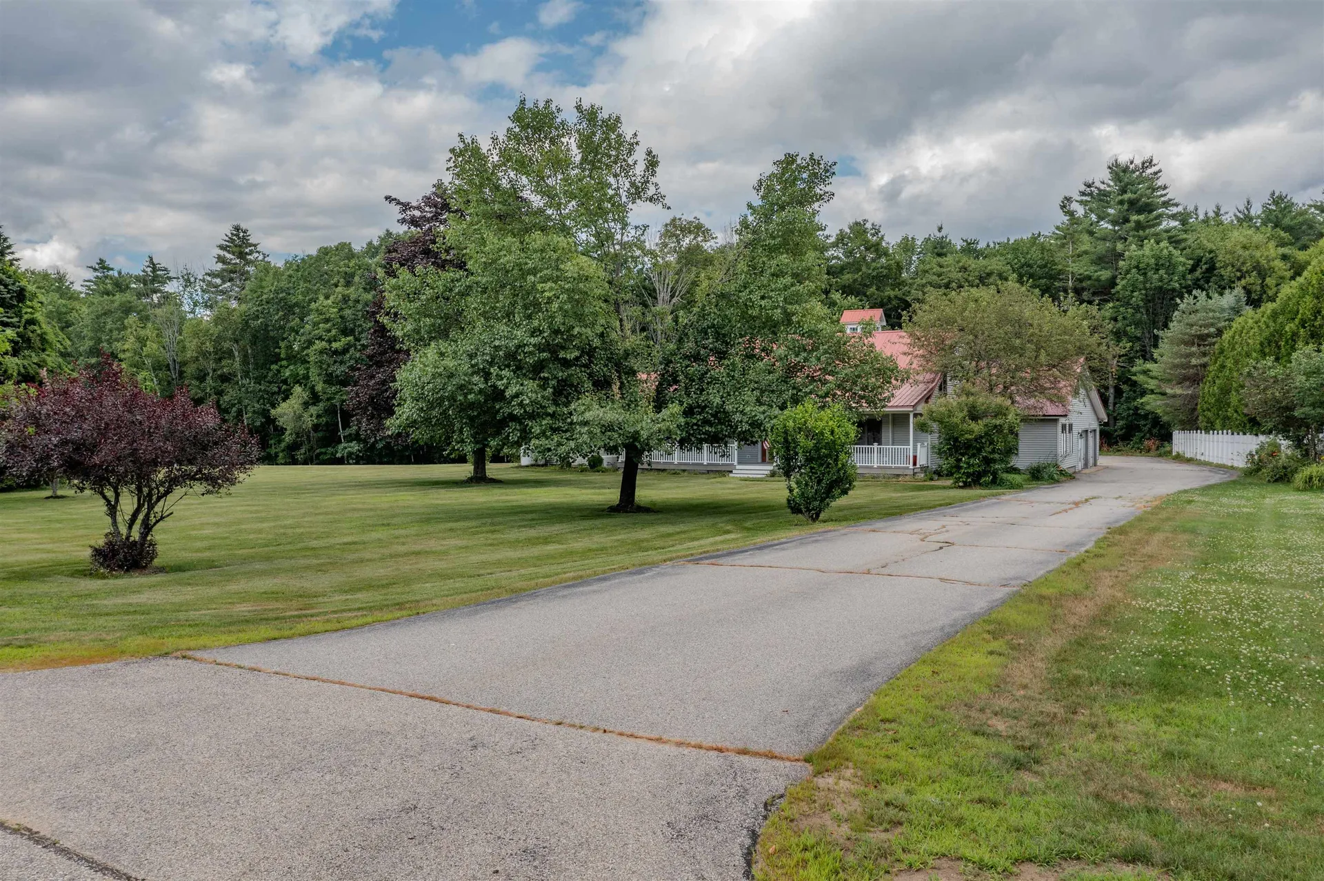 25 Oak Hill Drive Loudon NH 03307
