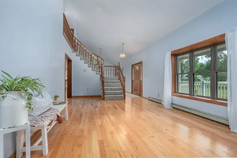 25 Oak Hill Drive Loudon NH 03307