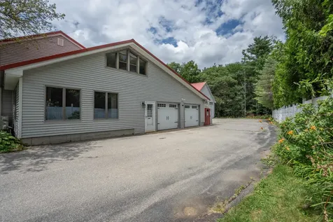 25 Oak Hill Drive Loudon NH 03307