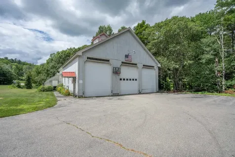 25 Oak Hill Drive Loudon NH 03307