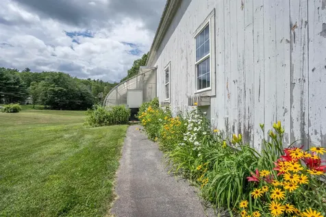 25 Oak Hill Drive Loudon NH 03307