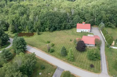 25 Oak Hill Drive Loudon NH 03307