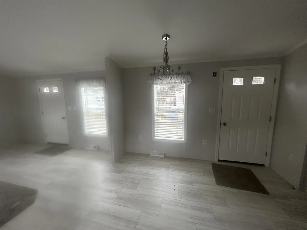 1 Wolf Lane Somersworth NH 03878