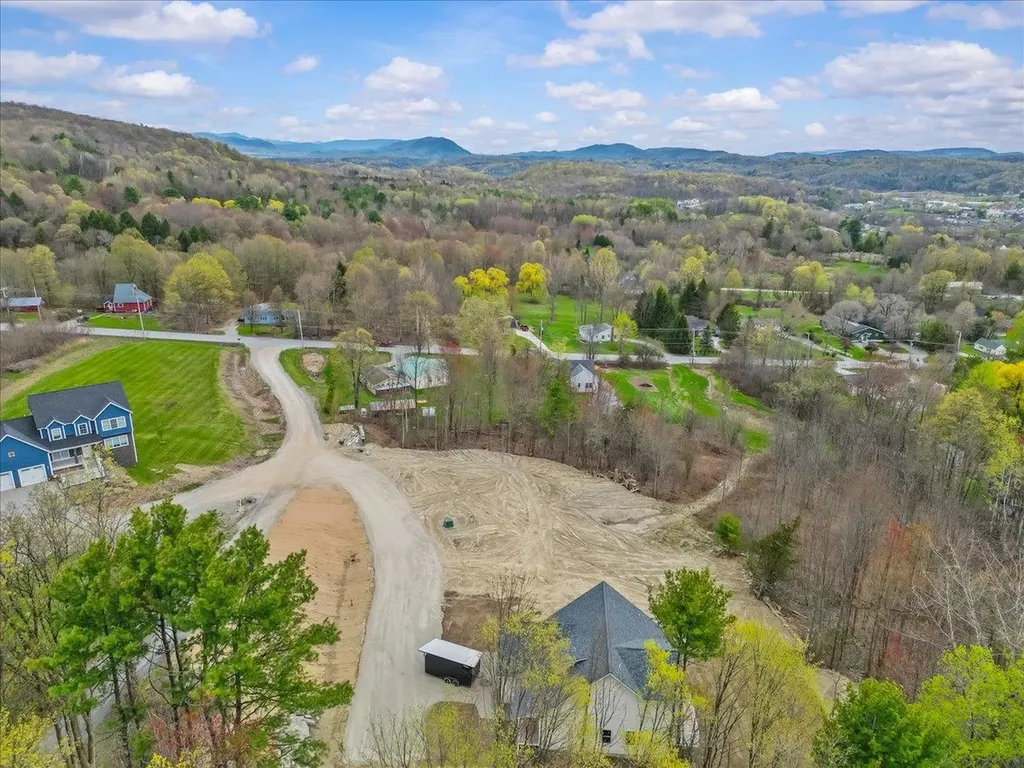 8 Theresa Way Hinesburg VT 05461