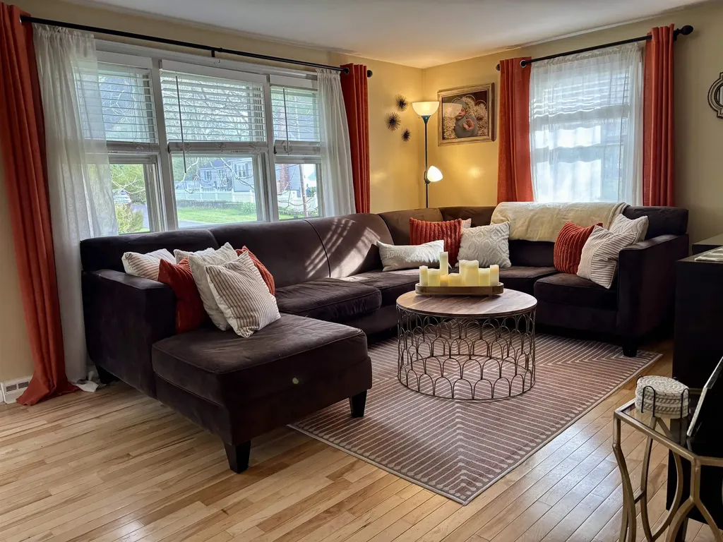 23 Jericho Road Pelham NH 03076-3613